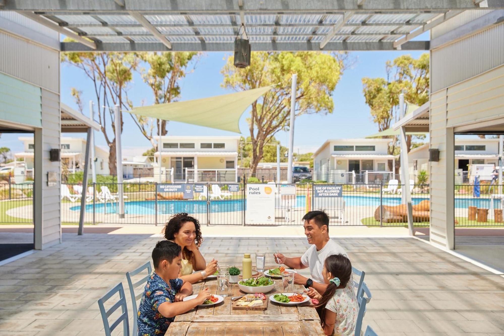 Rac Cervantes Holiday Park Exteriör bild